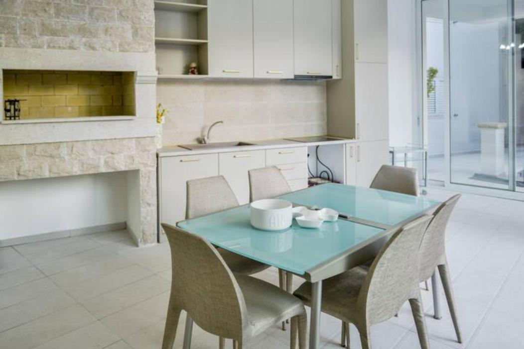 Apartments Vuksic Светі-Стефан Екстер'єр фото