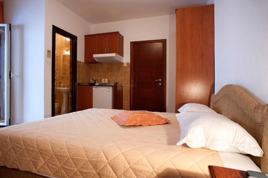 Apartments Vuksic Светі-Стефан Номер фото