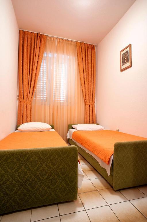 Apartments Vuksic Светі-Стефан Номер фото