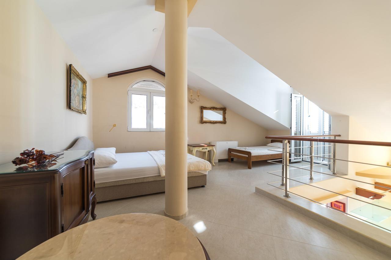 Apartments Vuksic Светі-Стефан Екстер'єр фото