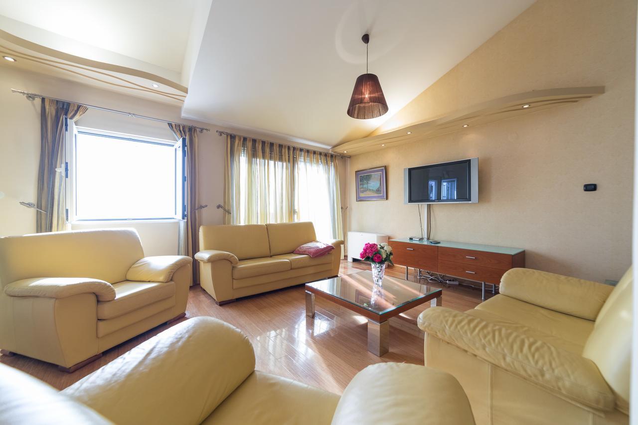Apartments Vuksic Светі-Стефан Екстер'єр фото
